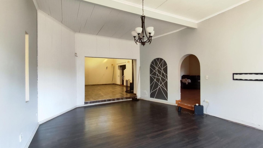 4 Bedroom Property for Sale in Verwoerdpark Gauteng