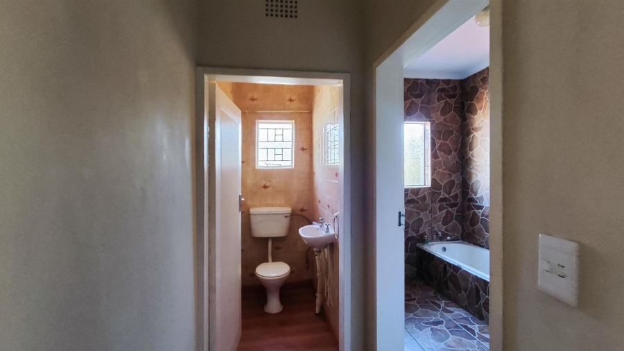 4 Bedroom Property for Sale in Verwoerdpark Gauteng