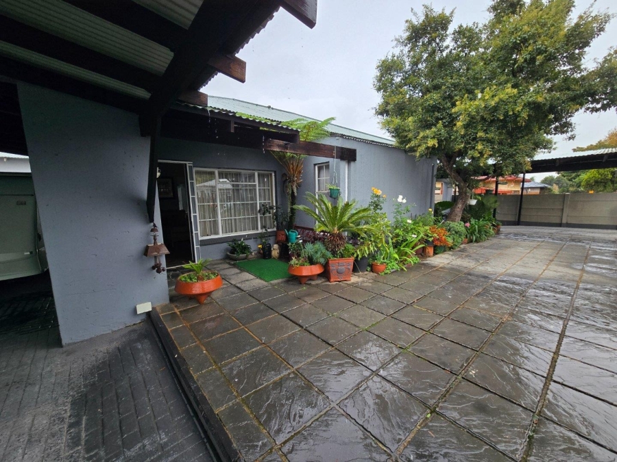 4 Bedroom Property for Sale in Florentia Gauteng