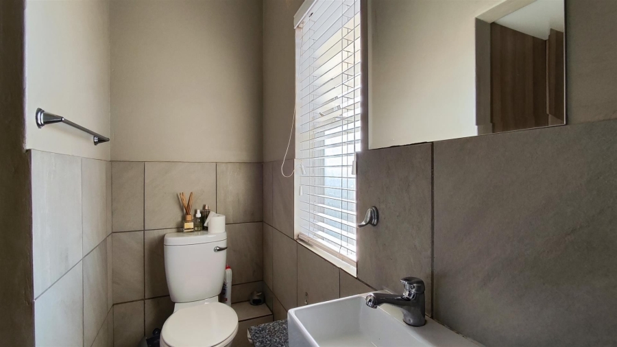3 Bedroom Property for Sale in Albertsdal Gauteng