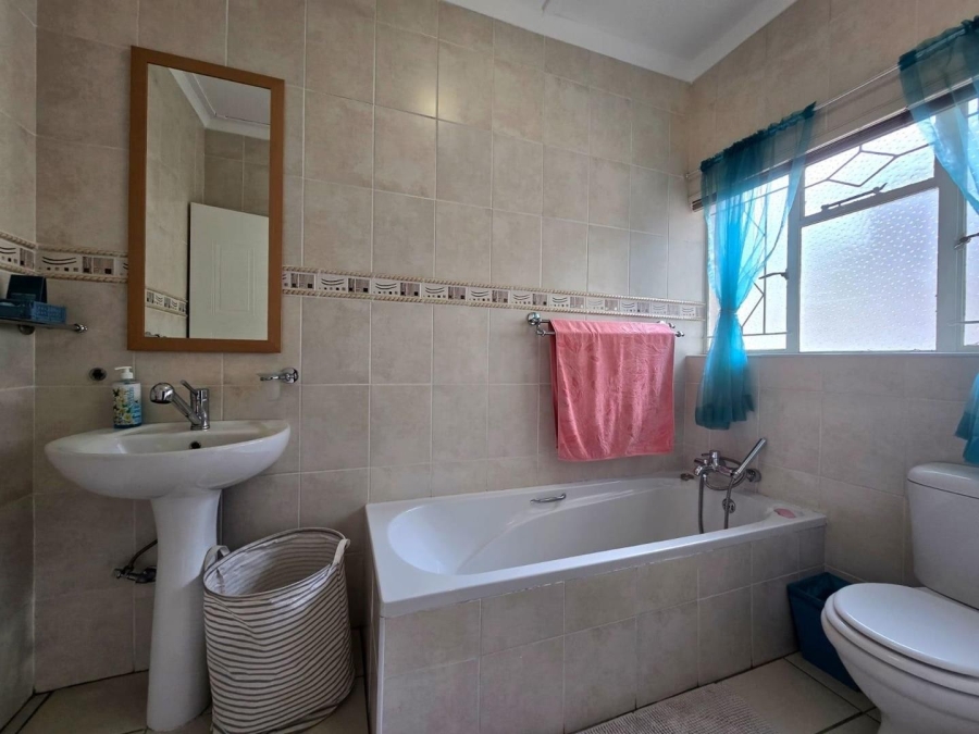 3 Bedroom Property for Sale in South Crest Gauteng