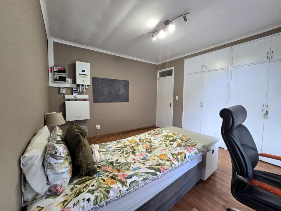 3 Bedroom Property for Sale in South Crest Gauteng