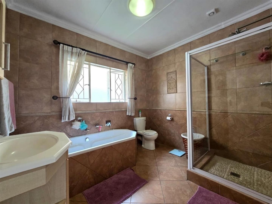 3 Bedroom Property for Sale in South Crest Gauteng