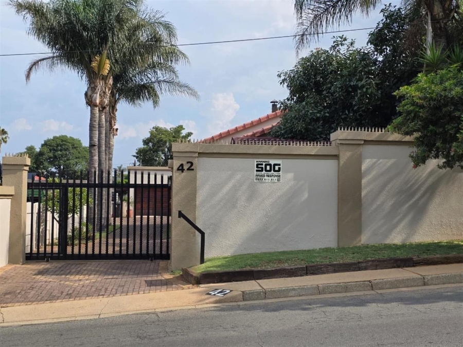 3 Bedroom Property for Sale in South Crest Gauteng