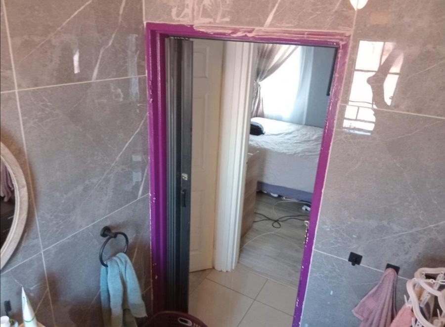 2 Bedroom Property for Sale in Albemarle Gauteng