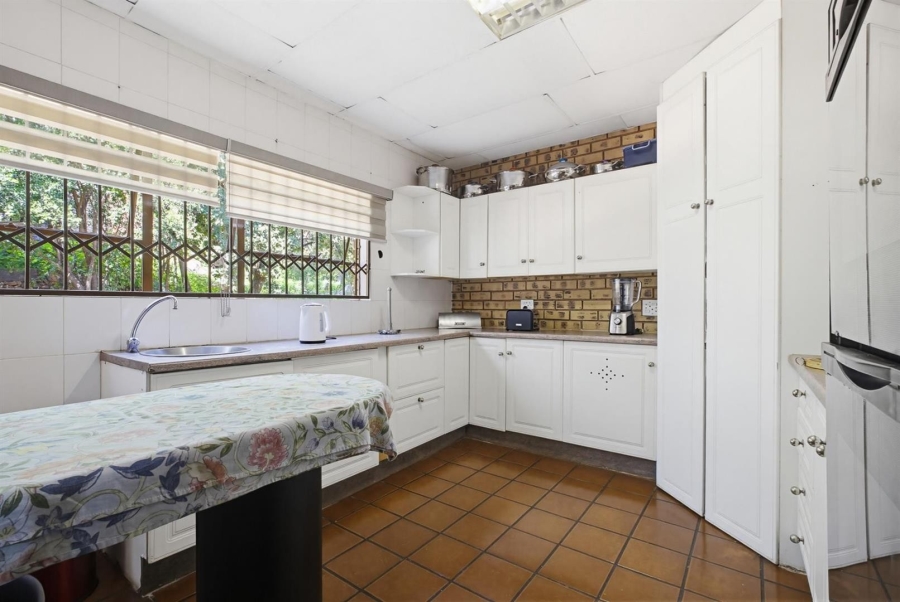 4 Bedroom Property for Sale in Glenvista Gauteng