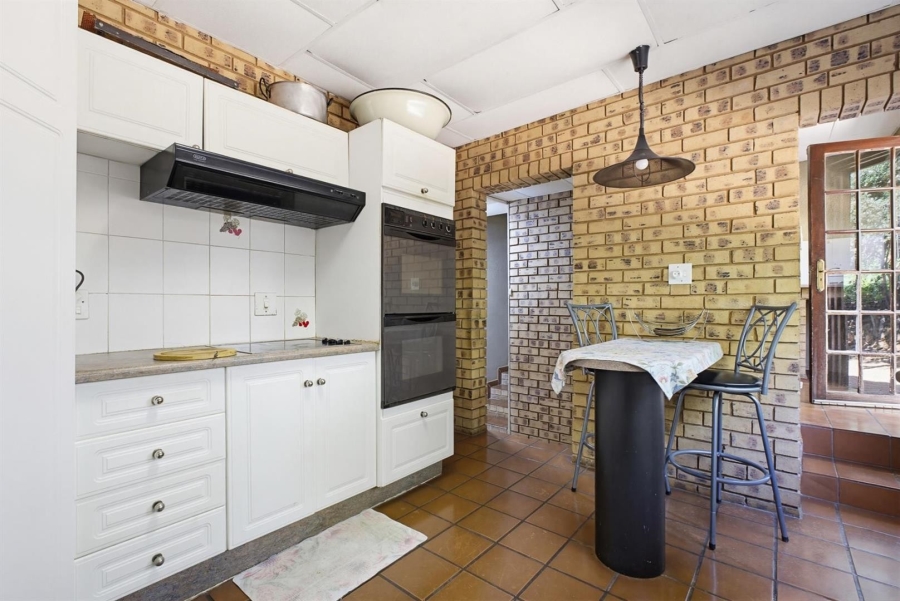 4 Bedroom Property for Sale in Glenvista Gauteng