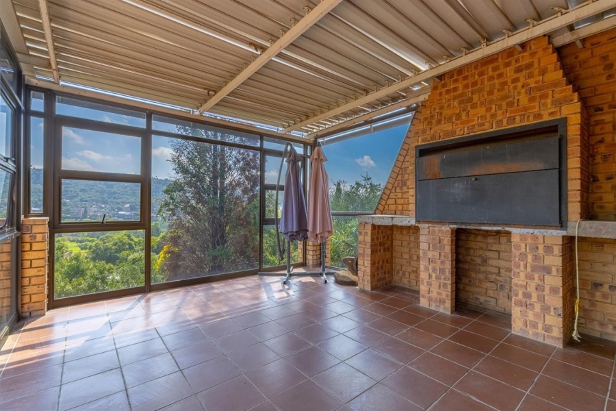 4 Bedroom Property for Sale in Glenvista Gauteng