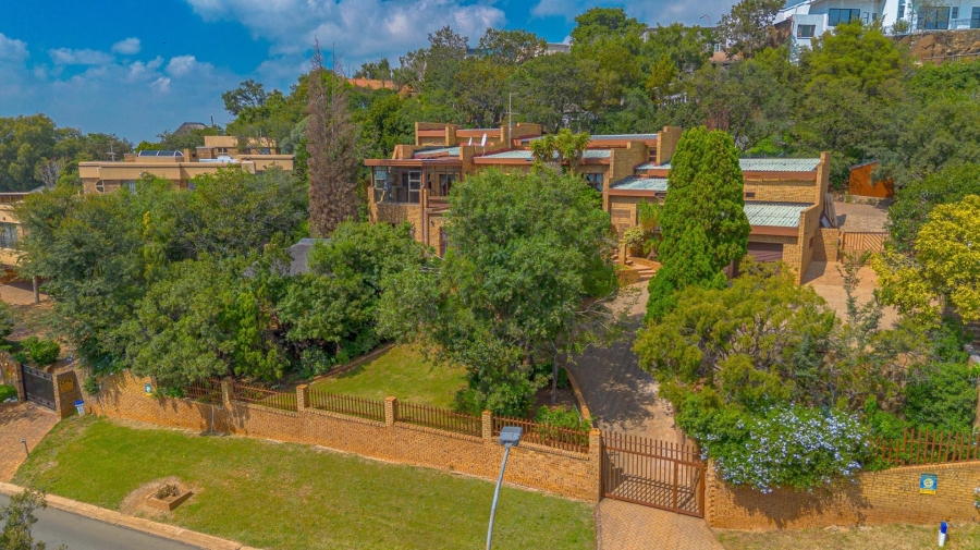 4 Bedroom Property for Sale in Glenvista Gauteng