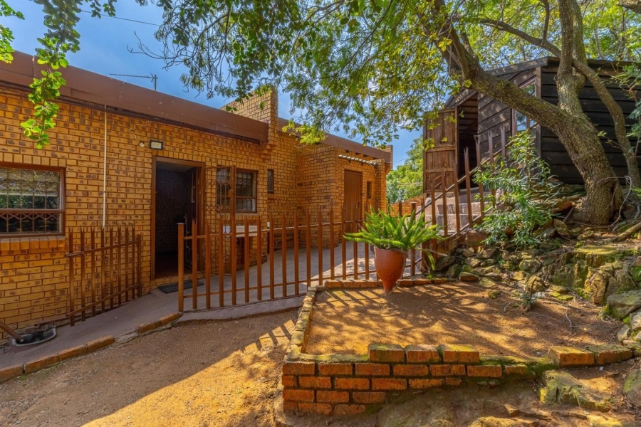 4 Bedroom Property for Sale in Glenvista Gauteng