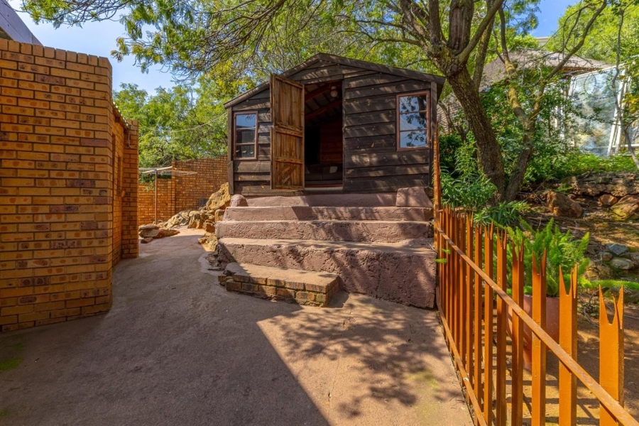 4 Bedroom Property for Sale in Glenvista Gauteng