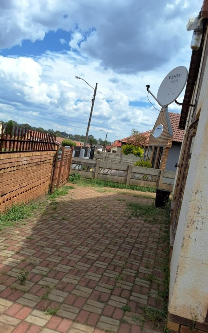 3 Bedroom Property for Sale in Daveyton Gauteng