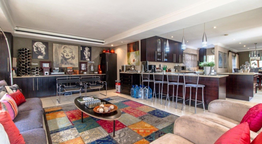 4 Bedroom Property for Sale in Glenvista Gauteng
