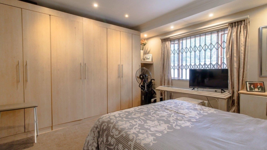 4 Bedroom Property for Sale in Glenvista Gauteng