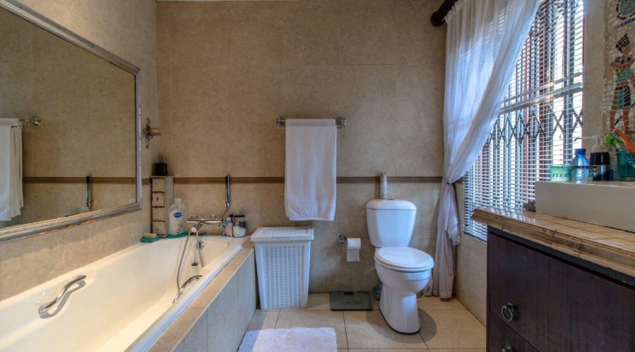 4 Bedroom Property for Sale in Glenvista Gauteng