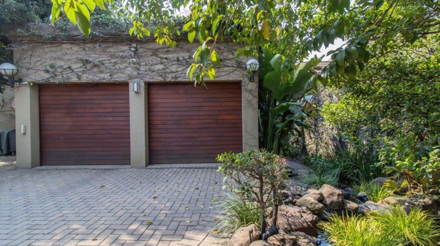 4 Bedroom Property for Sale in Glenvista Gauteng