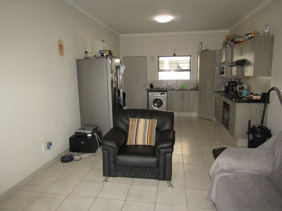 To Let 2 Bedroom Property for Rent in Norton Park Gauteng