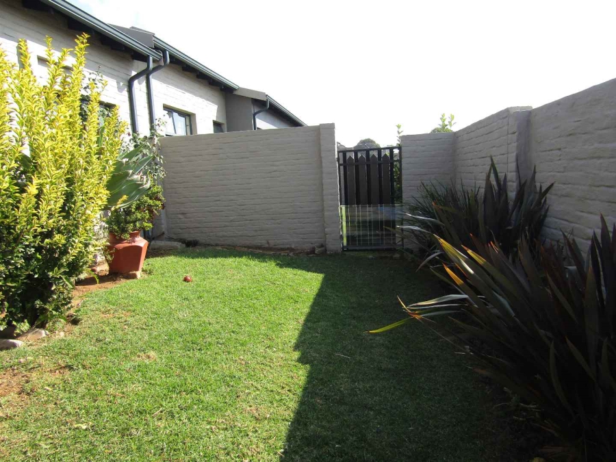 To Let 2 Bedroom Property for Rent in Norton Park Gauteng