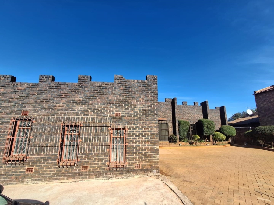 3 Bedroom Property for Sale in Bassonia Gauteng