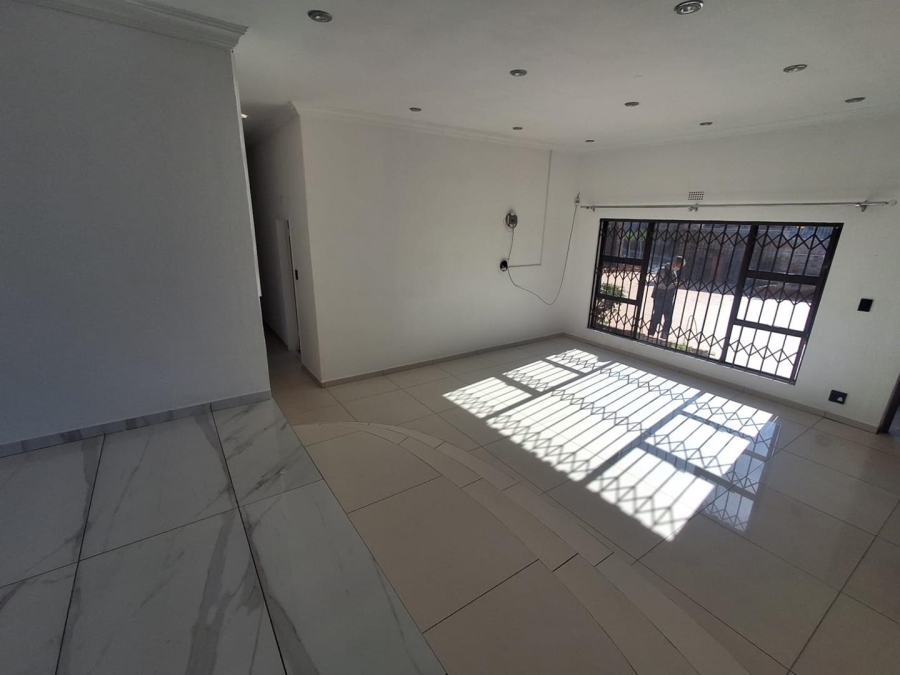 3 Bedroom Property for Sale in Bassonia Gauteng