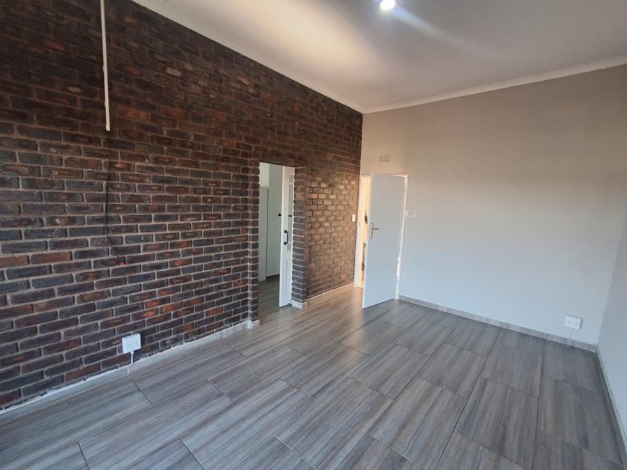 3 Bedroom Property for Sale in Bassonia Gauteng