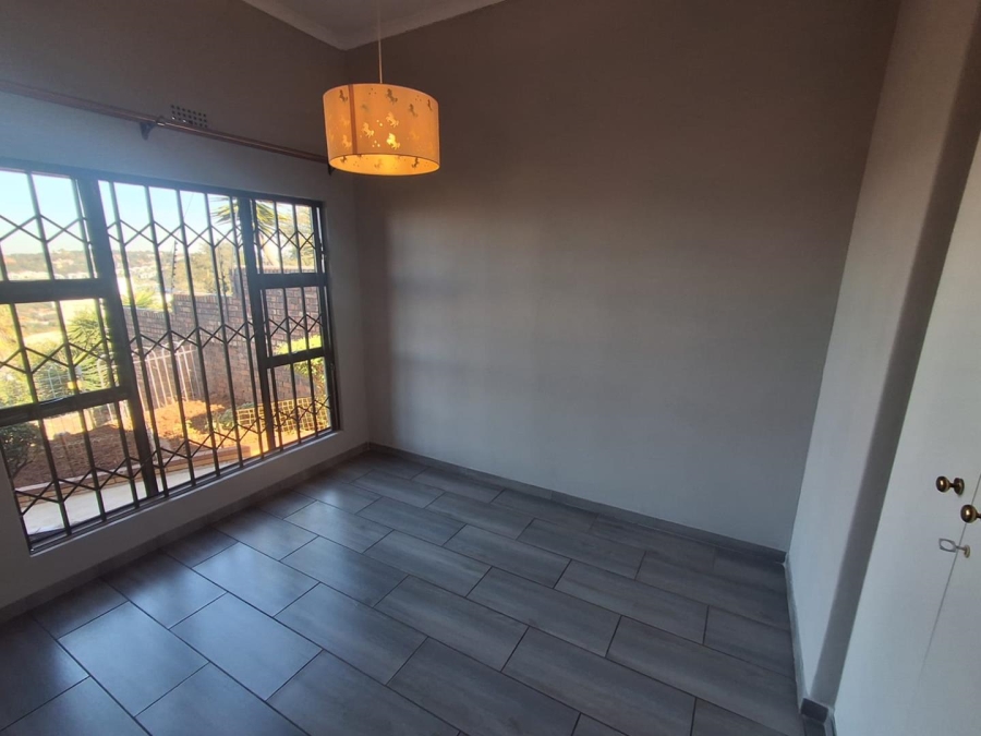 3 Bedroom Property for Sale in Bassonia Gauteng