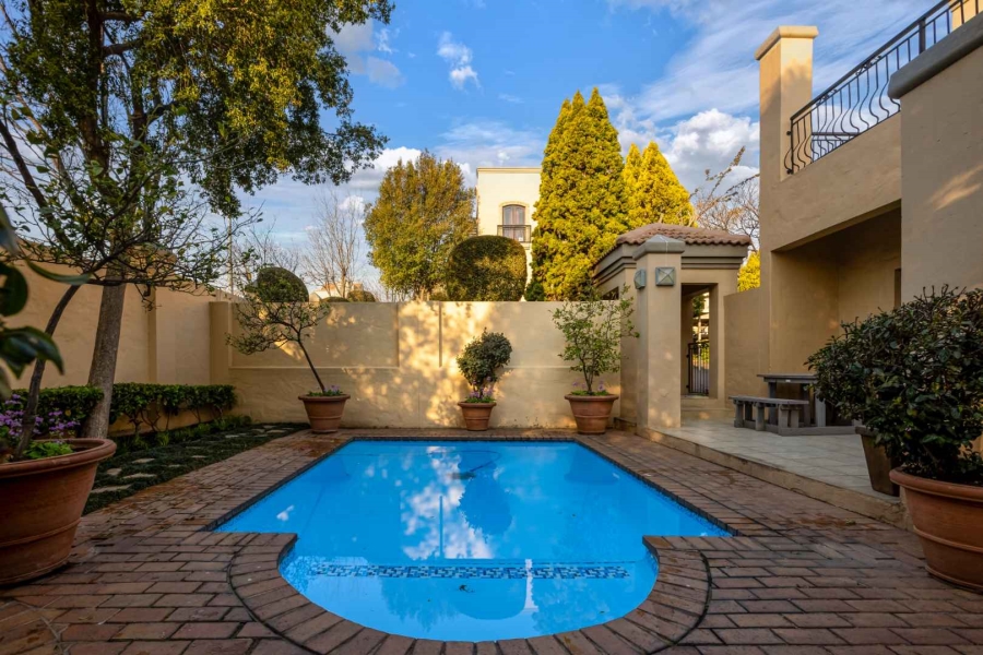 1 Bedroom Property for Sale in Lonehill Gauteng