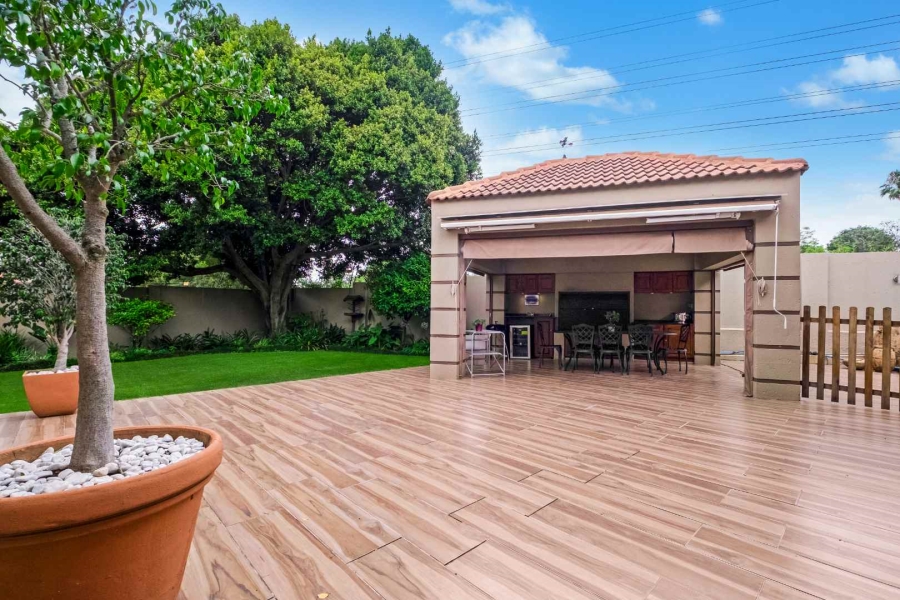 4 Bedroom Property for Sale in Lonehill Gauteng