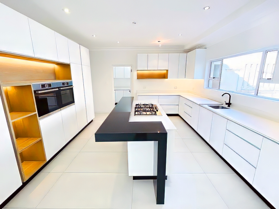 4 Bedroom Property for Sale in Atholl Gauteng