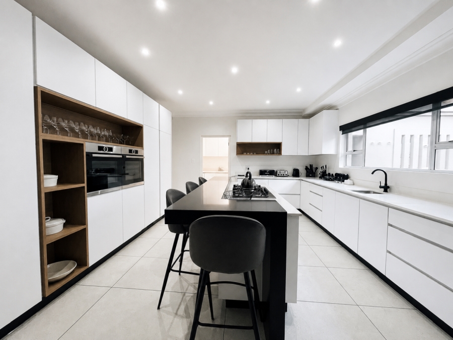 4 Bedroom Property for Sale in Atholl Gauteng