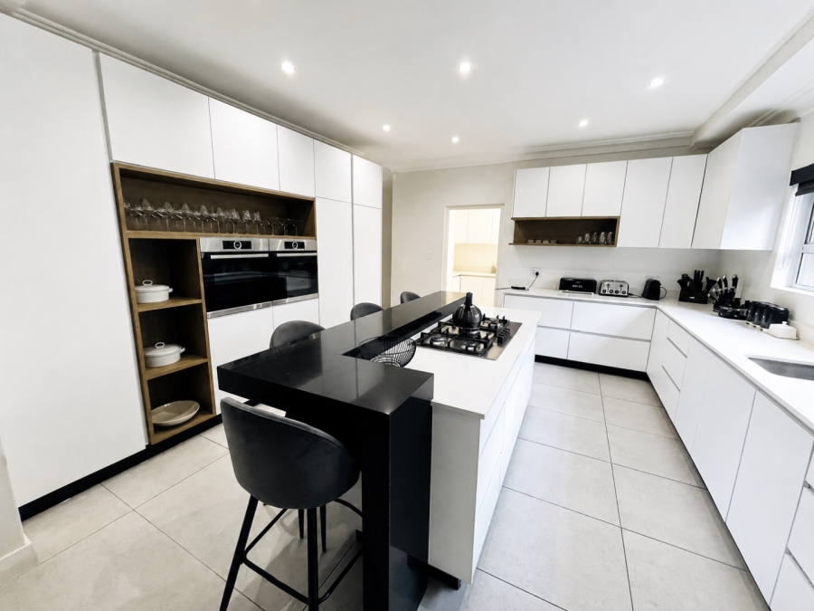 4 Bedroom Property for Sale in Atholl Gauteng