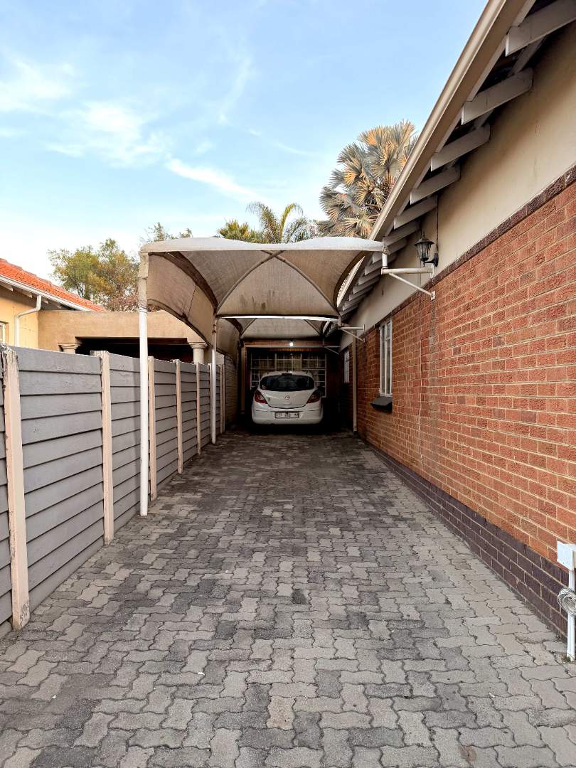 4 Bedroom Property for Sale in Queenswood Gauteng