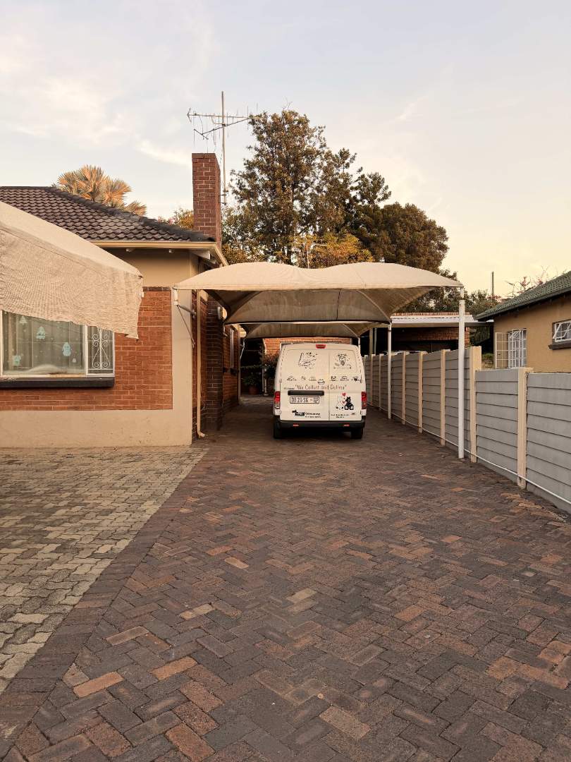 4 Bedroom Property for Sale in Queenswood Gauteng