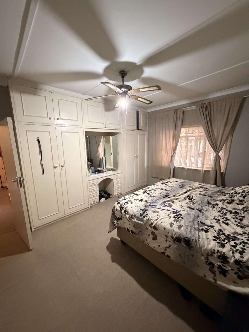 4 Bedroom Property for Sale in Queenswood Gauteng