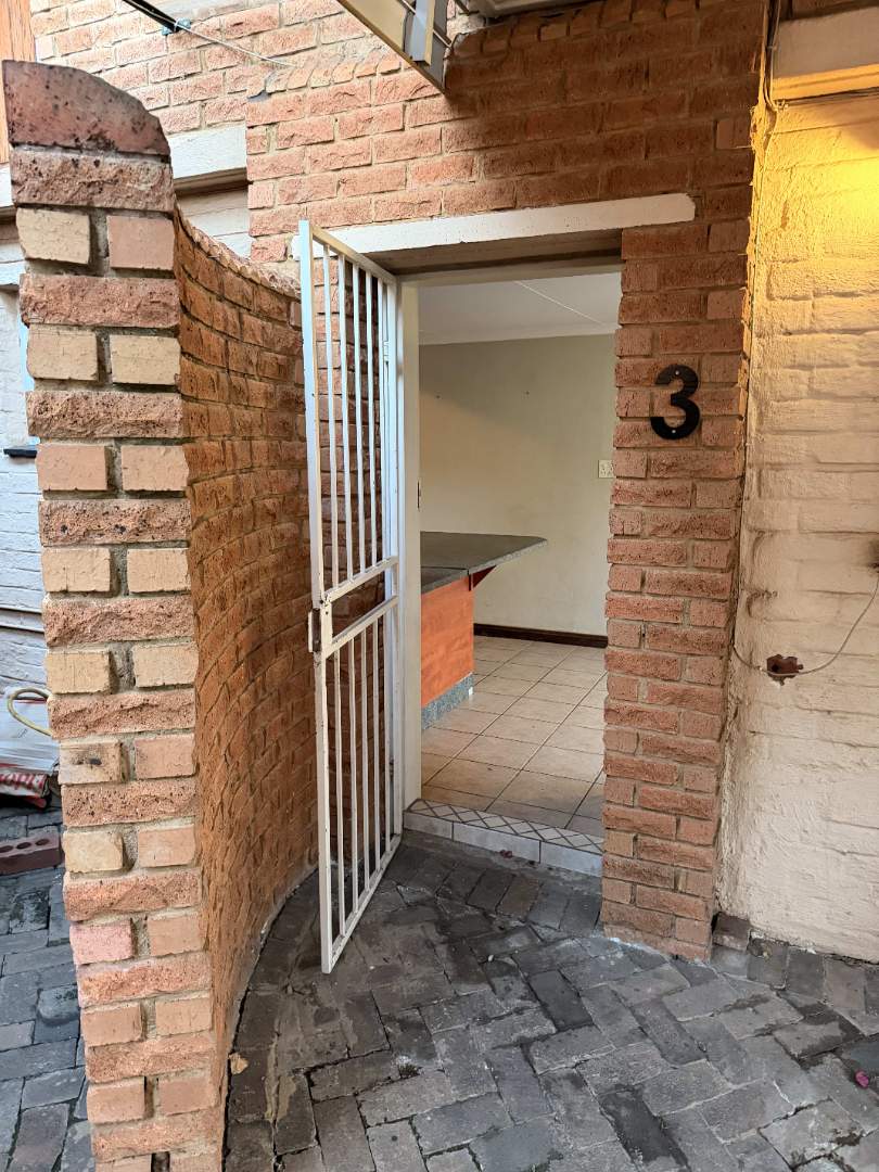 4 Bedroom Property for Sale in Queenswood Gauteng