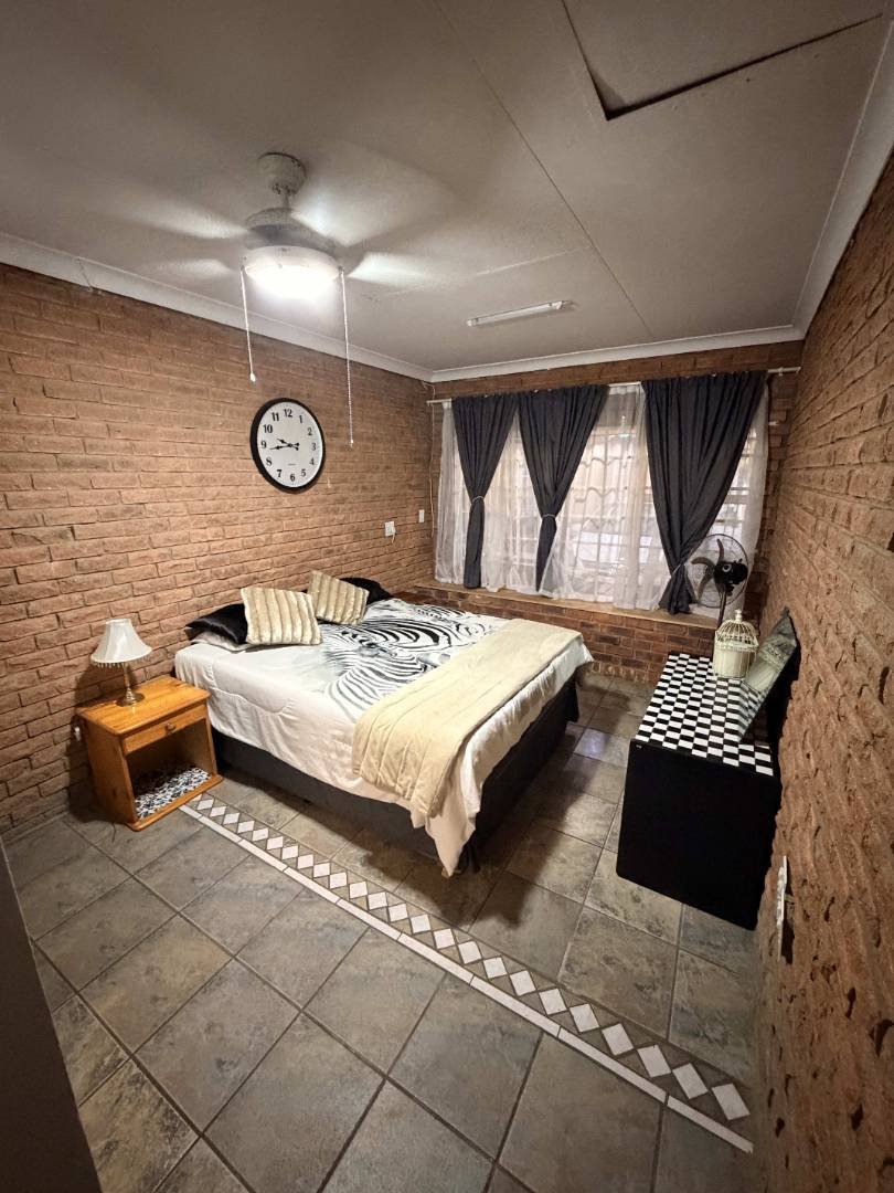 4 Bedroom Property for Sale in Queenswood Gauteng