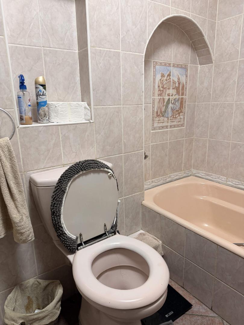 4 Bedroom Property for Sale in Queenswood Gauteng