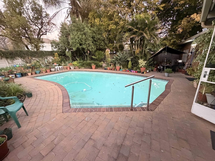 4 Bedroom Property for Sale in Queenswood Gauteng