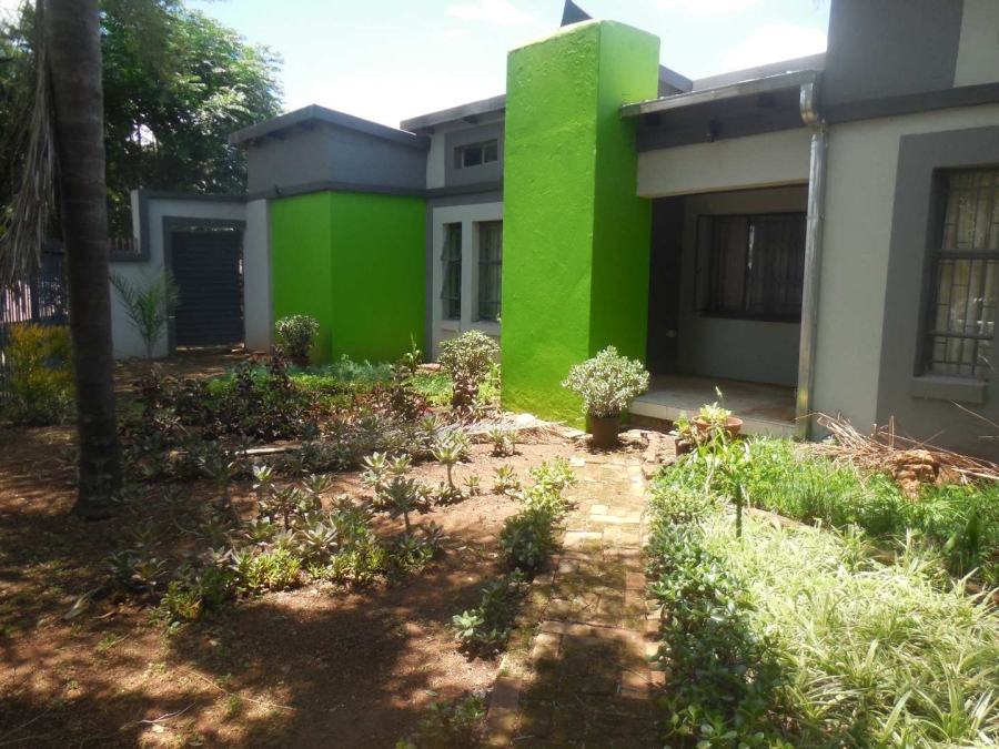 To Let 4 Bedroom Property for Rent in Silverton Gauteng