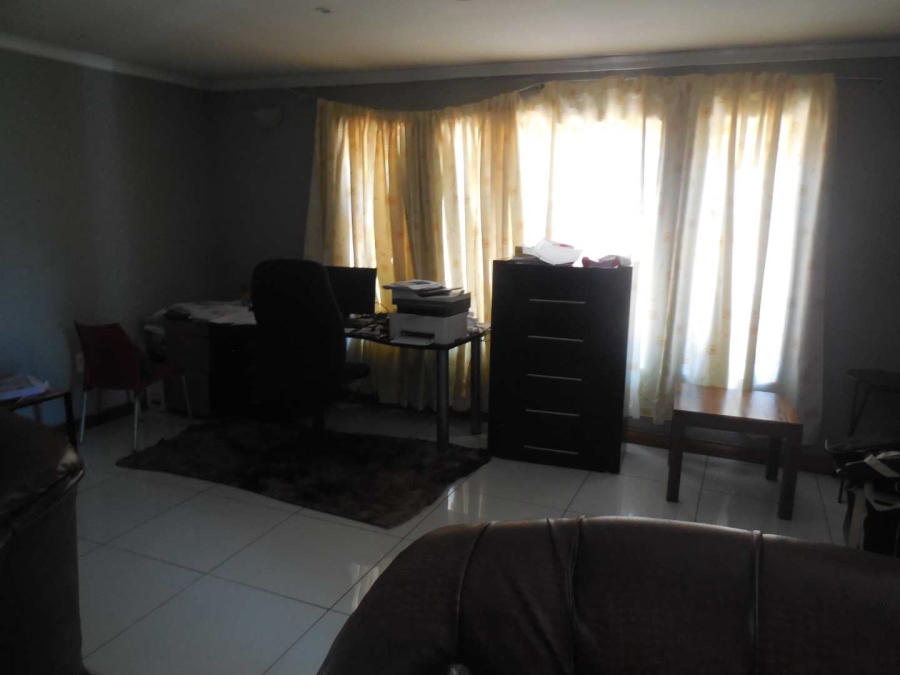 To Let 4 Bedroom Property for Rent in Silverton Gauteng