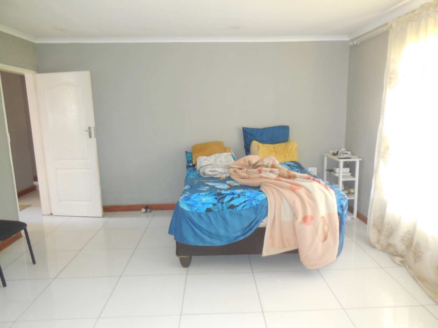 To Let 4 Bedroom Property for Rent in Silverton Gauteng