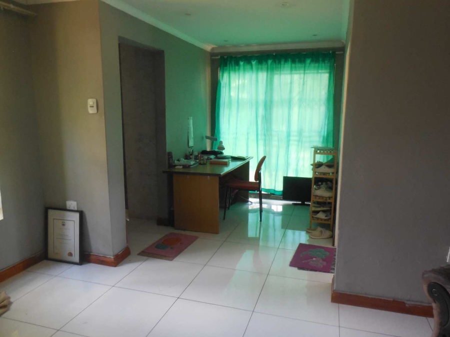To Let 4 Bedroom Property for Rent in Silverton Gauteng