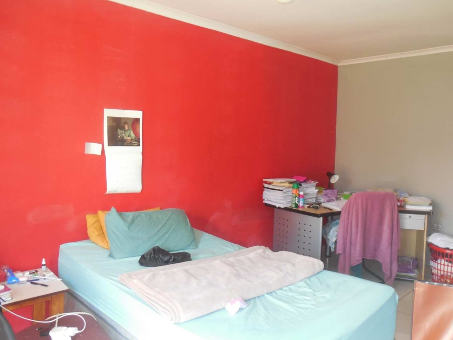 To Let 4 Bedroom Property for Rent in Silverton Gauteng