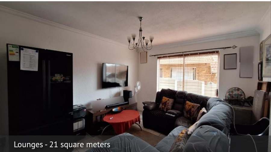 2 Bedroom Property for Sale in Birch Acres Gauteng