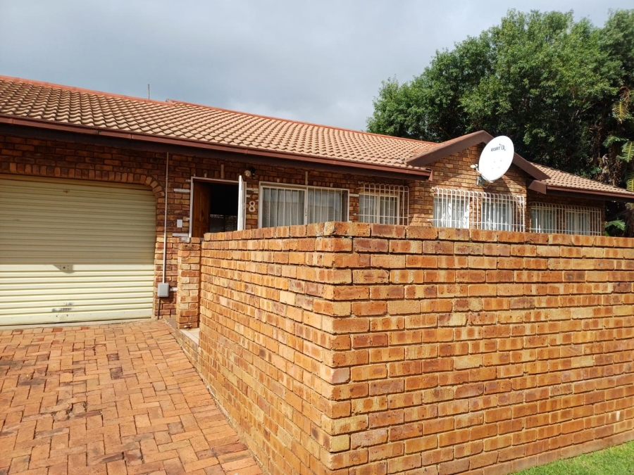 3 Bedroom Property for Sale in Birchleigh North Gauteng
