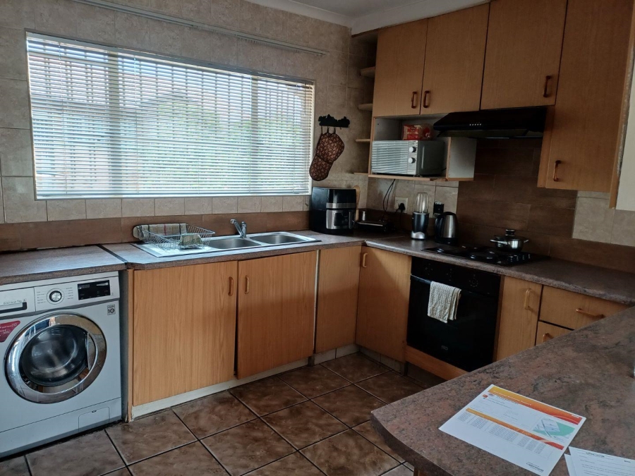 3 Bedroom Property for Sale in Birchleigh North Gauteng