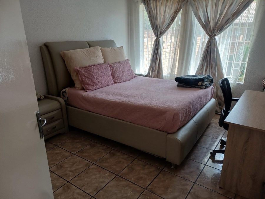 3 Bedroom Property for Sale in Birchleigh North Gauteng