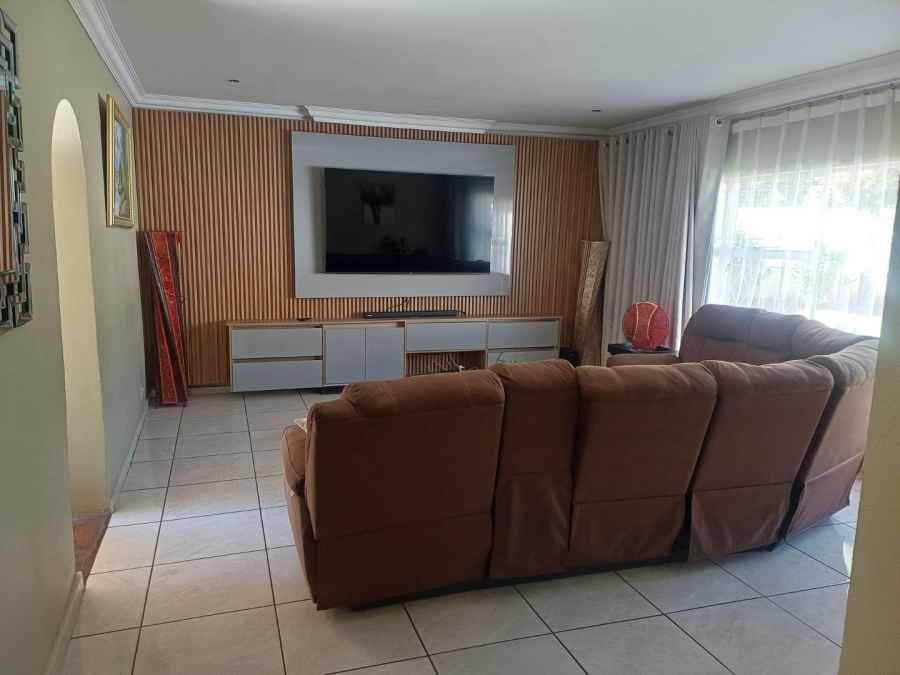 4 Bedroom Property for Sale in Birch Acres Gauteng