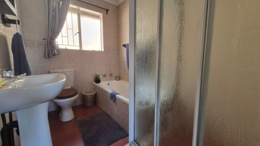 3 Bedroom Property for Sale in Terenure Gauteng