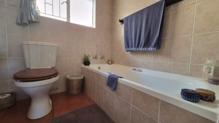 3 Bedroom Property for Sale in Terenure Gauteng